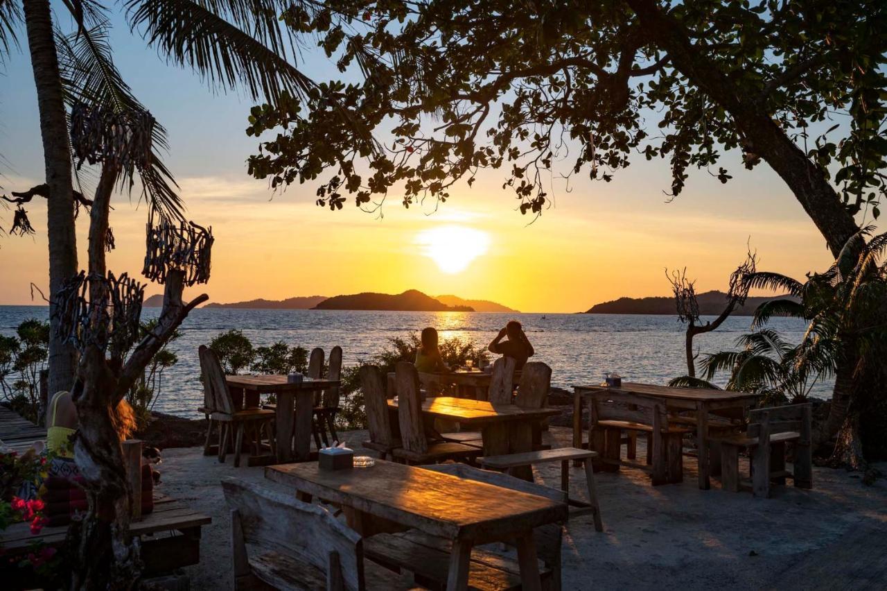 Banana Sunset - Bar & Bungalows Koh Mak Esterno foto